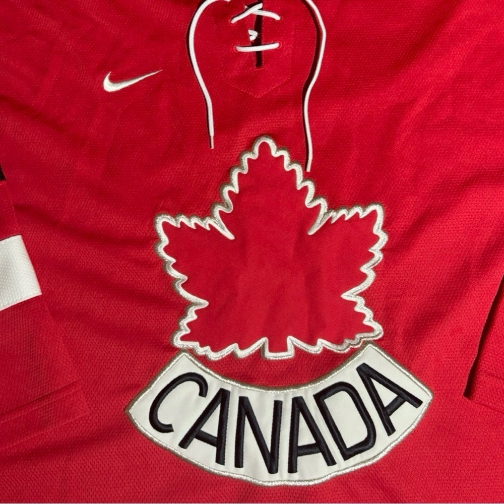 Nike Team Canada David Neville Hockey Jersey - Picture 4 of 6